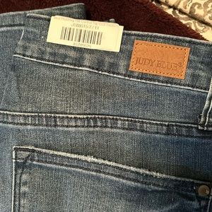 NWT- Judy Blue Skinny Jeans  11/30 w/ Tummy Control